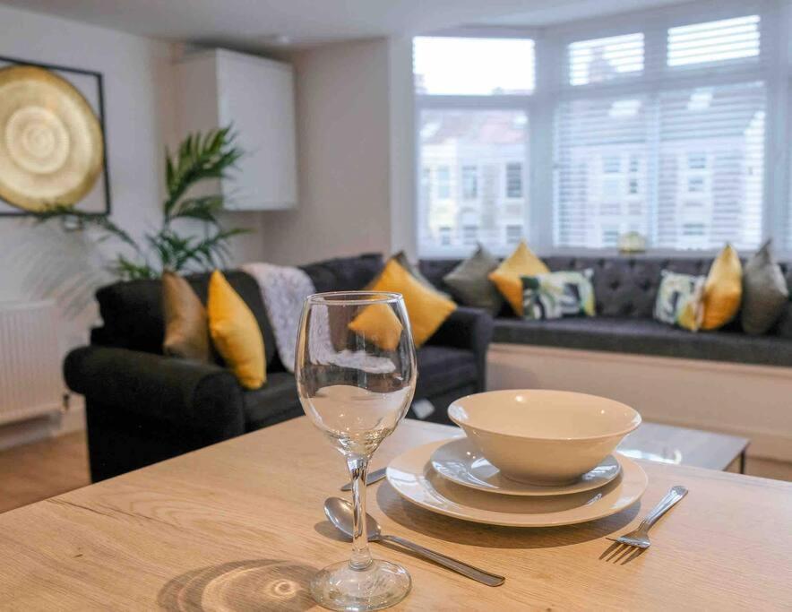 Garden Of Eden 1 Bedroom Flat In Fishponds Bristol Dış mekan fotoğraf